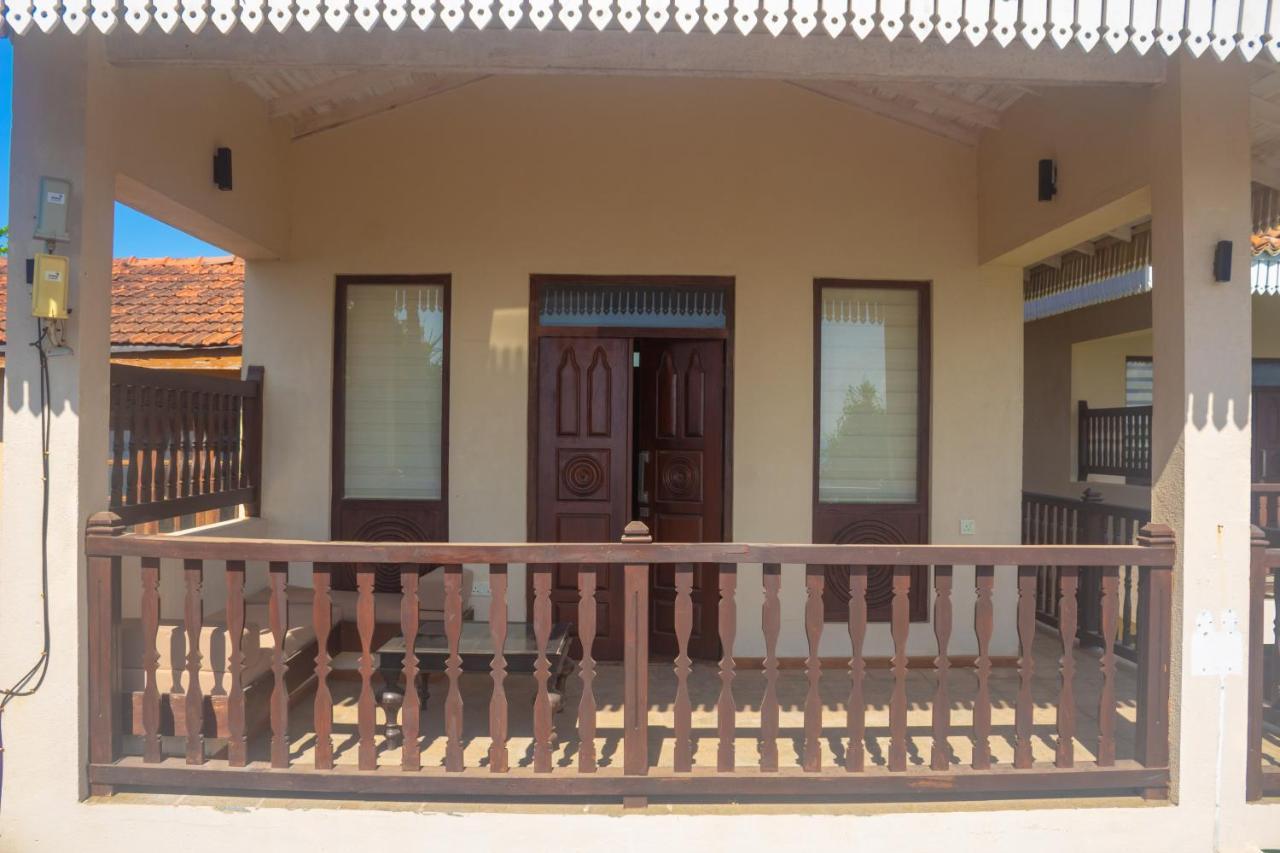 Guru Beach Resort Tangalle Luaran gambar