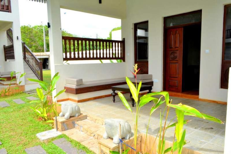 Guru Beach Resort Tangalle Luaran gambar